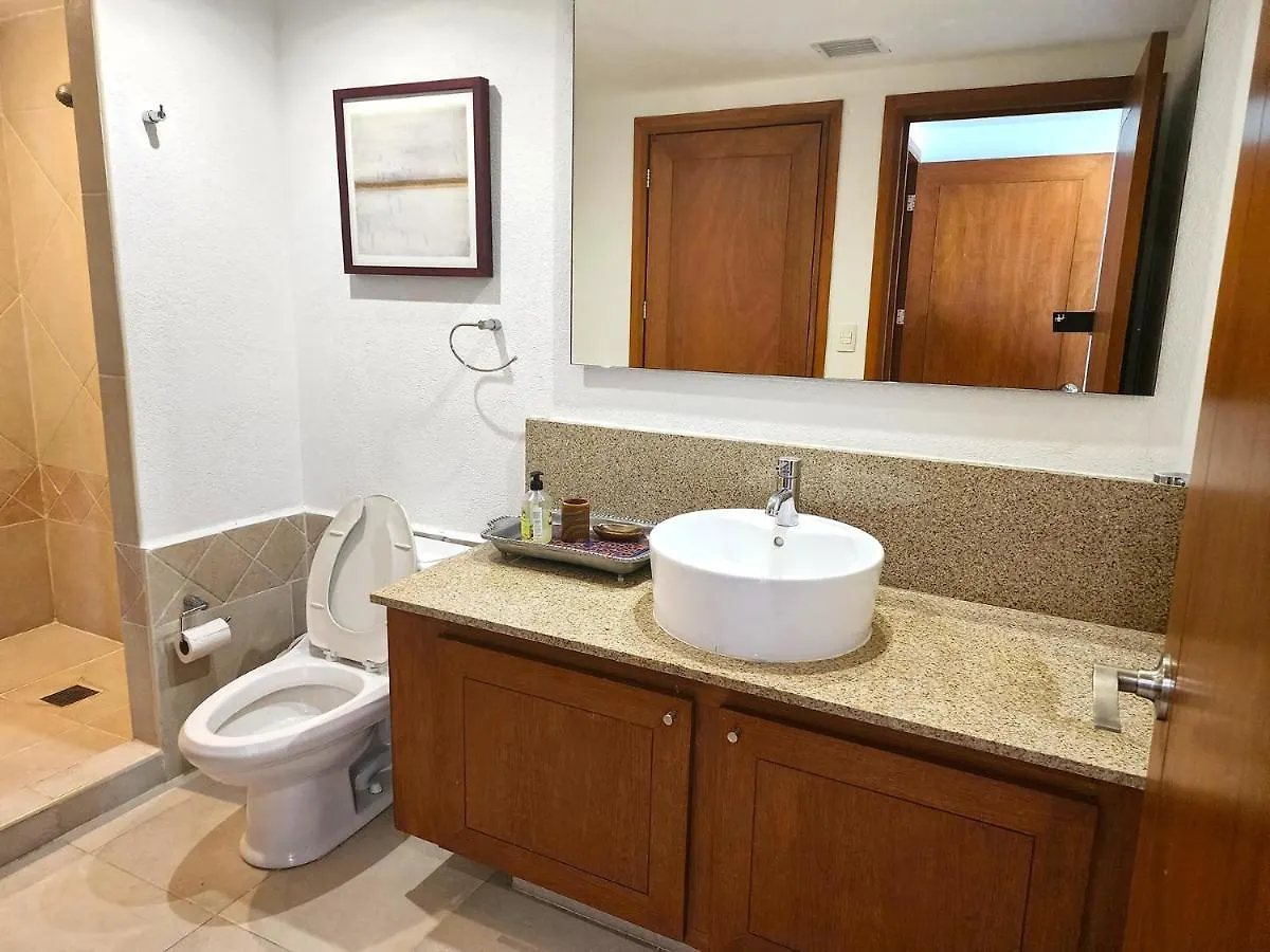 Amazing Views, Beachfront Grand Venetian Puerto Vallarta Appartement