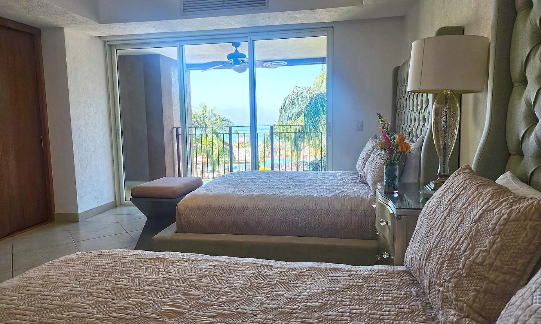 Appartement Amazing Views, Beachfront Grand Venetian Puerto Vallarta Mexique